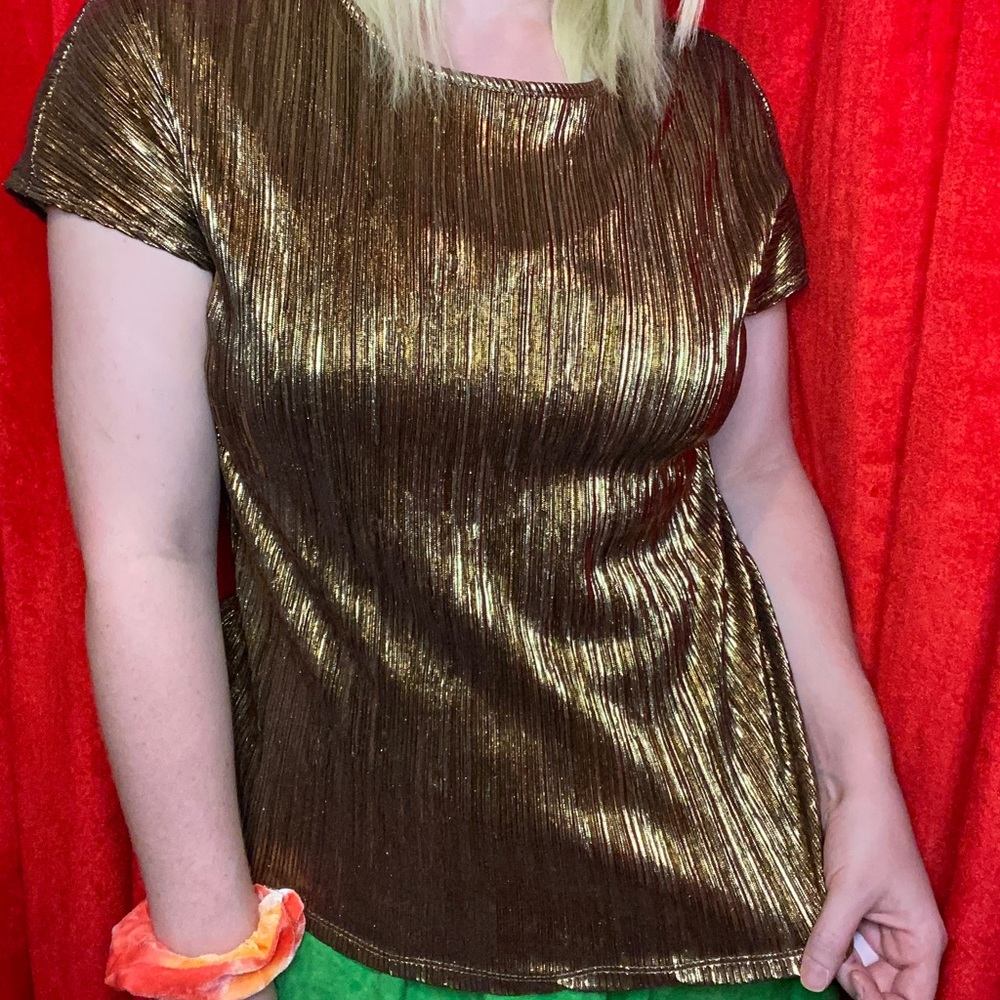 ⭐️Vintage gold top⭐️